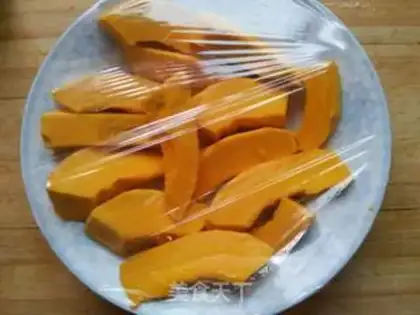 Make Microwave pumpkin step 1