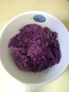 Make Milk-cracked potatoes, red beans step 4