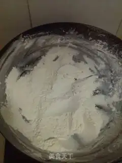 Make Milk-cracked potatoes, red beans step 5
