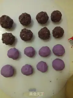 Make Milk-cracked potatoes, red beans step 9