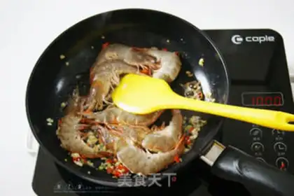 Make Thai curry shrimp step 4