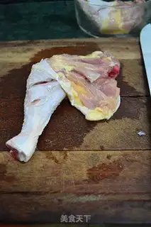 Make Sweet red roast chicken leg step 0
