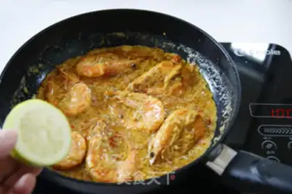 Make Thai curry shrimp step 7