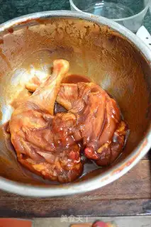 Make Sweet red roast chicken leg step 5