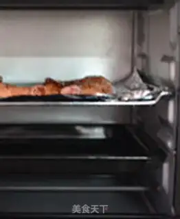 Make Sweet red roast chicken leg step 7