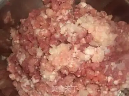 Make Big cabbage pork shrimp dumplings step 1