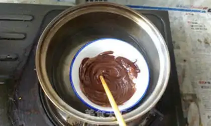 Make Chocolate mousse cake step 4
