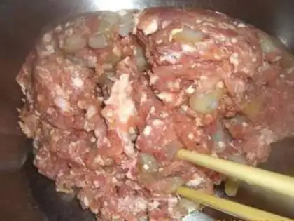Make Big cabbage pork shrimp dumplings step 6