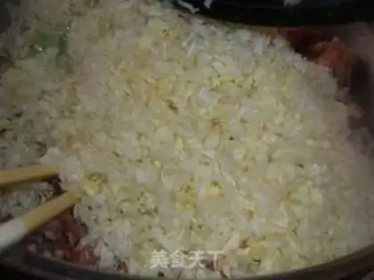 Make Big cabbage pork shrimp dumplings step 10
