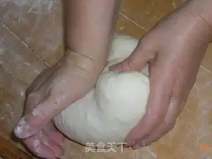Make Big cabbage pork shrimp dumplings step 16