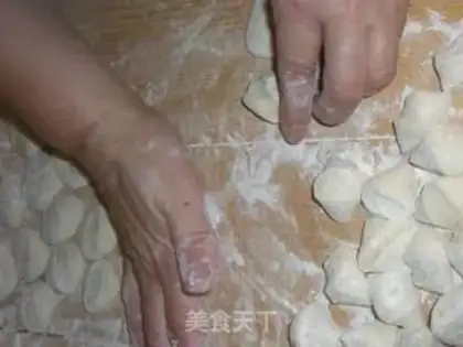 Make Big cabbage pork shrimp dumplings step 18