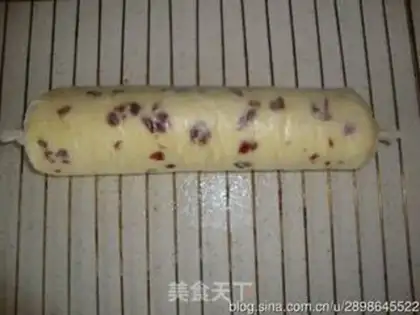 Make Cranberry roll step 25