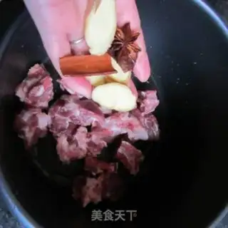 Make Pork pot for a rib fan step 1