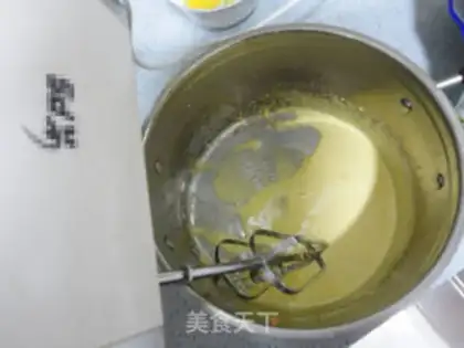 Make Chocolate yolk pie step 2