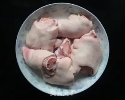 Make Thai pig hands step 1