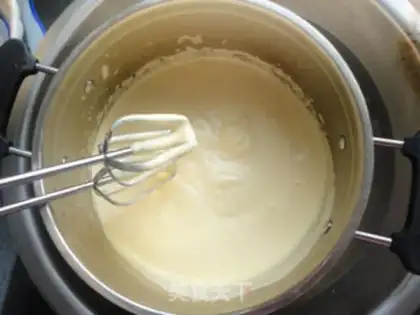 Make Chocolate yolk pie step 9