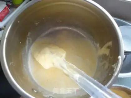 Make Chocolate yolk pie step 12