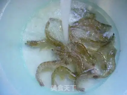Make The salt and the shrimp step 4