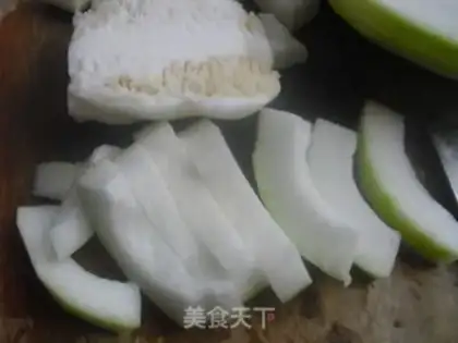 Make Seameat melon soup step 1