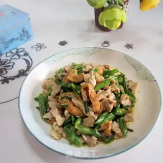 Make Pork oil and tofu step 7