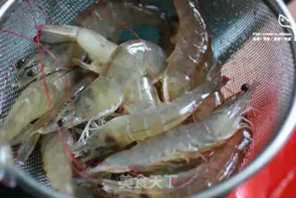 Make Muffled seafood noodles step 0