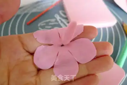 Make Rolling sugar roses step 12