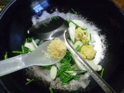 Make The cranberry bouquets and the fried eggs step 12
