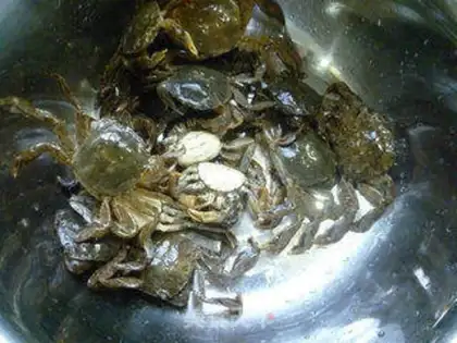 Make Fried crabs step 0