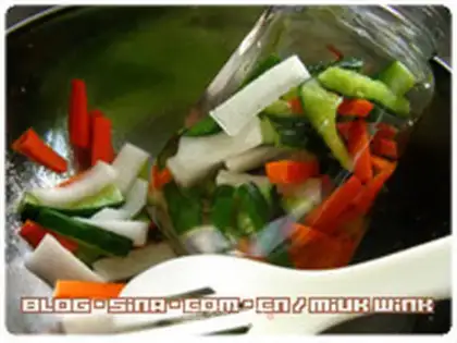 Make A wide three-colour pickles step 3