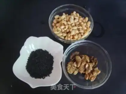 Make Black sesame pecan soy step 0