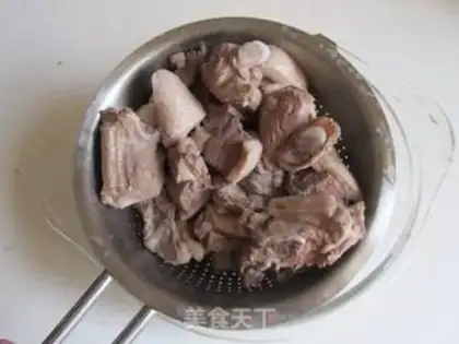 Make Pork soup step 1