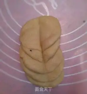 Make Fancy cream buns step 2