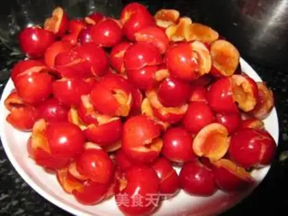 Make Red cherry cans step 8