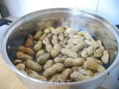 Make Salt-water peanuts step 1