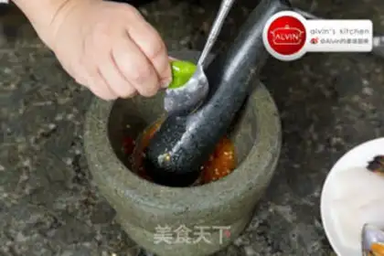 Make Thai seafood salad step 5