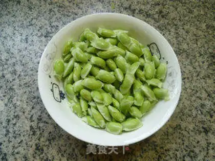 Make Bean with lamb tails step 1
