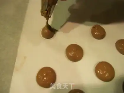 Make Chocolate Macalon step 8