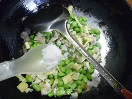 Make Bean with lamb tails step 6