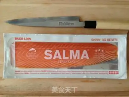 Make Sushi salmon step 0