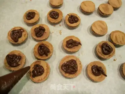 Make Chocolate Macalon step 15