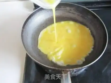 Make Autumn fried eggs step 3
