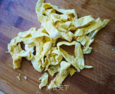 Make Crab fried cake step 1