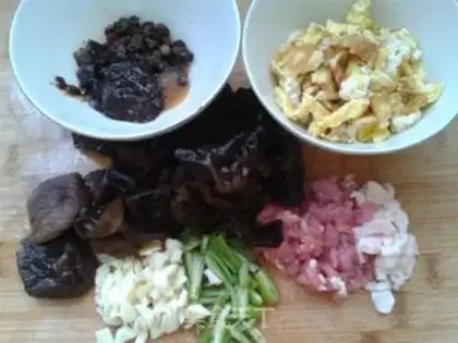 Make Black-muck mushroom noodles step 3