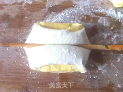 Make Double-coloured curly step 16