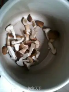 Make Pork foot soup step 1