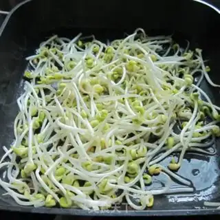 Make Sour bean sprouts step 1