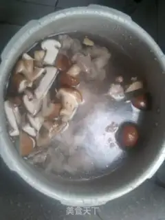 Make Pork foot soup step 7