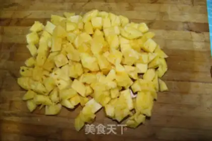 Make Pineapple flipping red sugar bread step 3