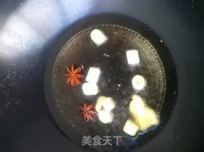 Make A bean horn with spinal sauce step 1