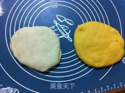 Make Milky pumpkin double-coloured buns step 4